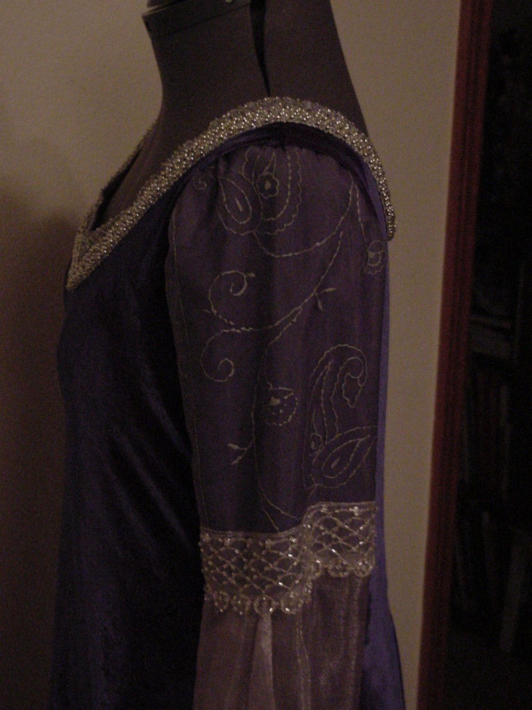 Side view of sleeve